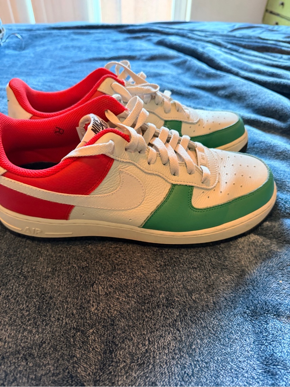 Nike Air Force 1 Low Red White Green Italy Colorway Sneakers - Picture 1 of 3